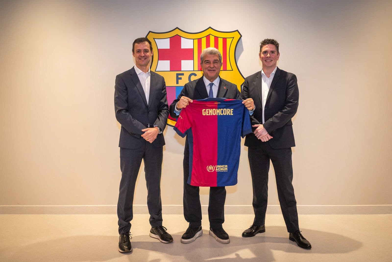Miquel A. Bru, Joan Laporta y Oscar Flores en el anuncio de la asociación entre BIHUB y Genomcore